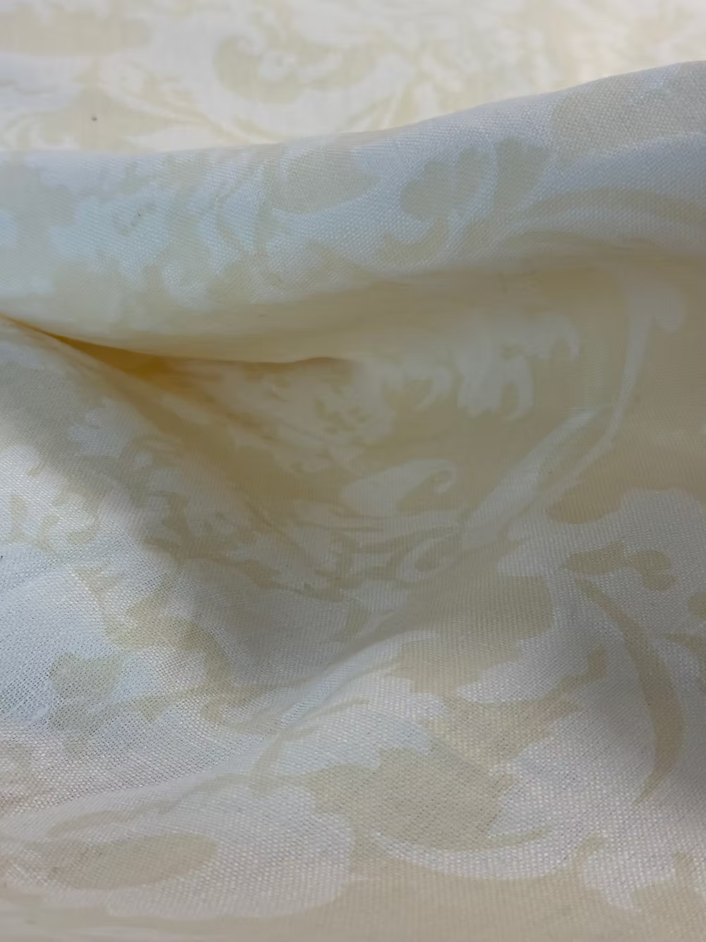 Verona by Barbara Beckmann – Cream & Pale Ochre Ombre on Belgian Linen