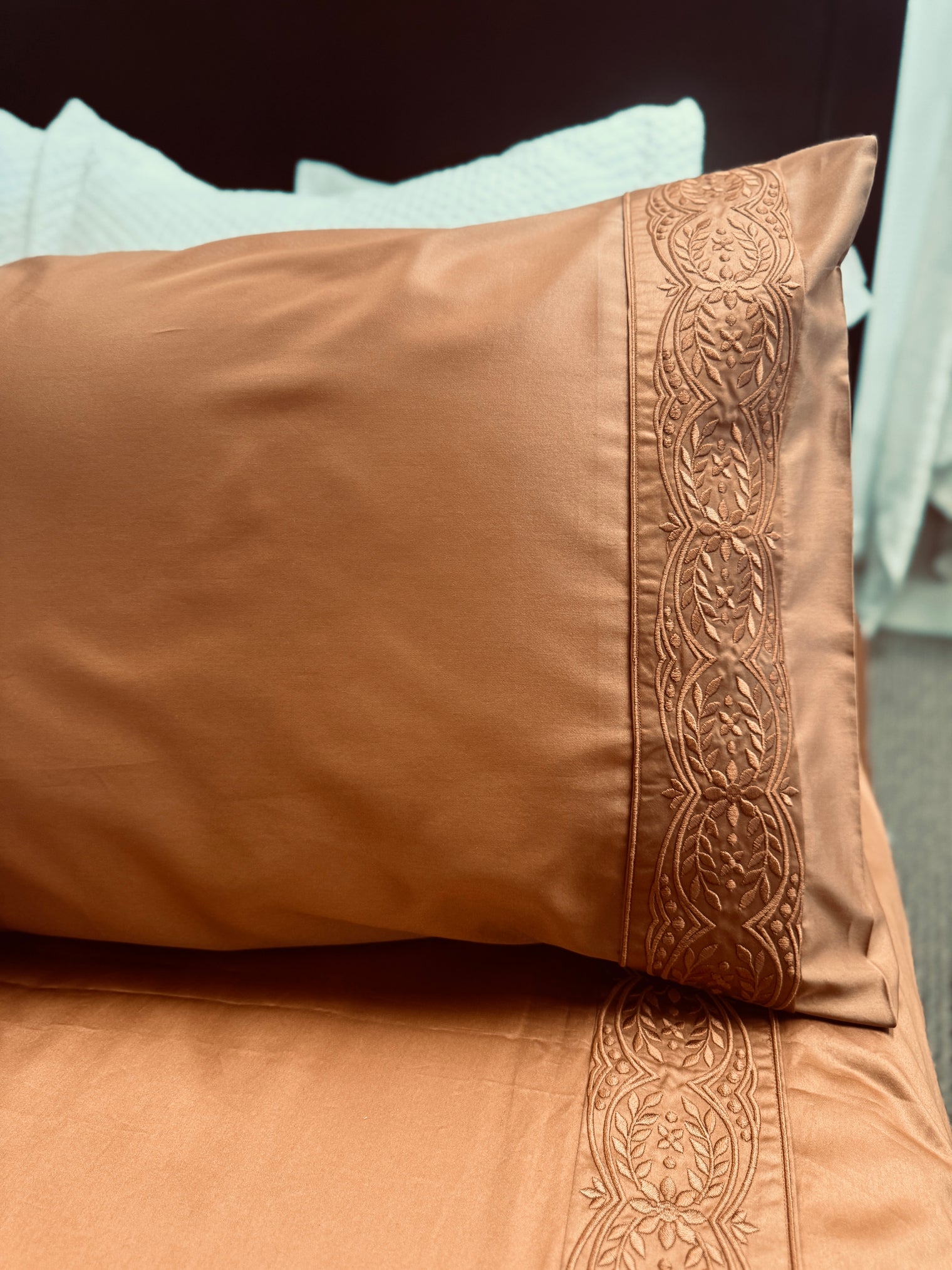 Kearsley Essentials Sateen Queen Pillowcase with Tyrollean Embroidery
