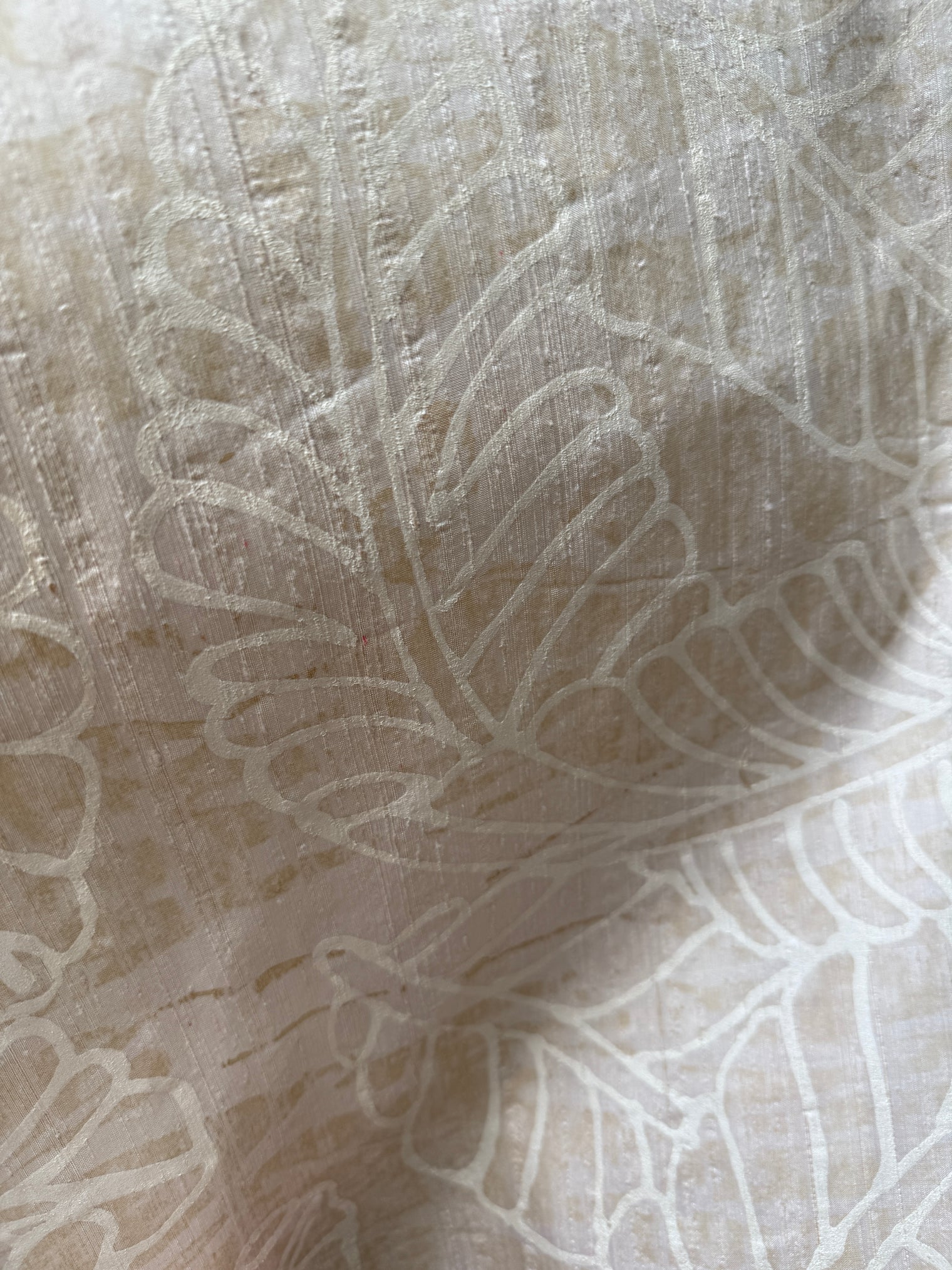 Barbara Beckmann Designs Small Pearl Plantains on Dark Cream Marbleized Silk Dupioni