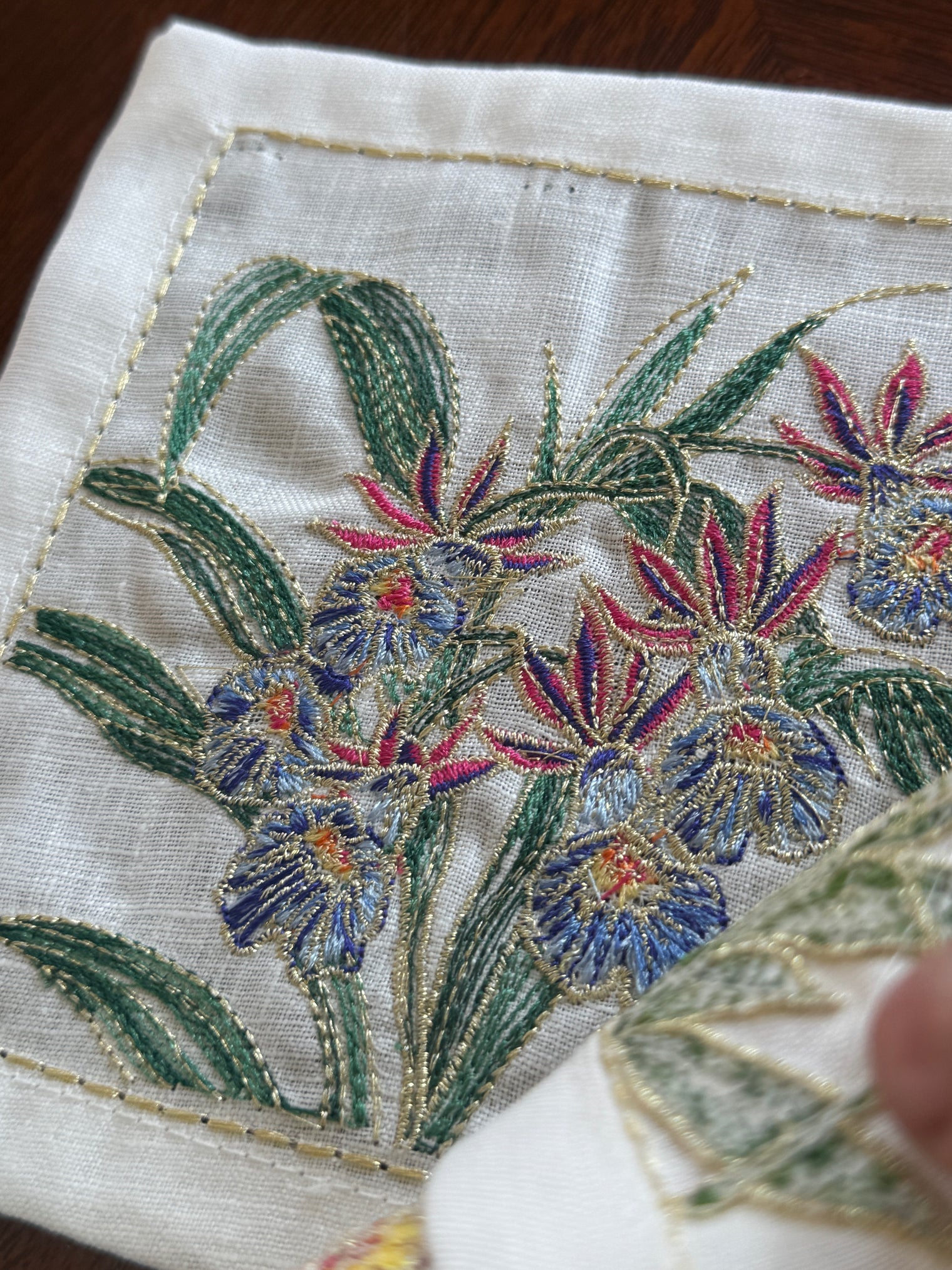 Kim Seybert Orchid Cocktail Napkin in White & Multi, Set of 6 in a Gift Box