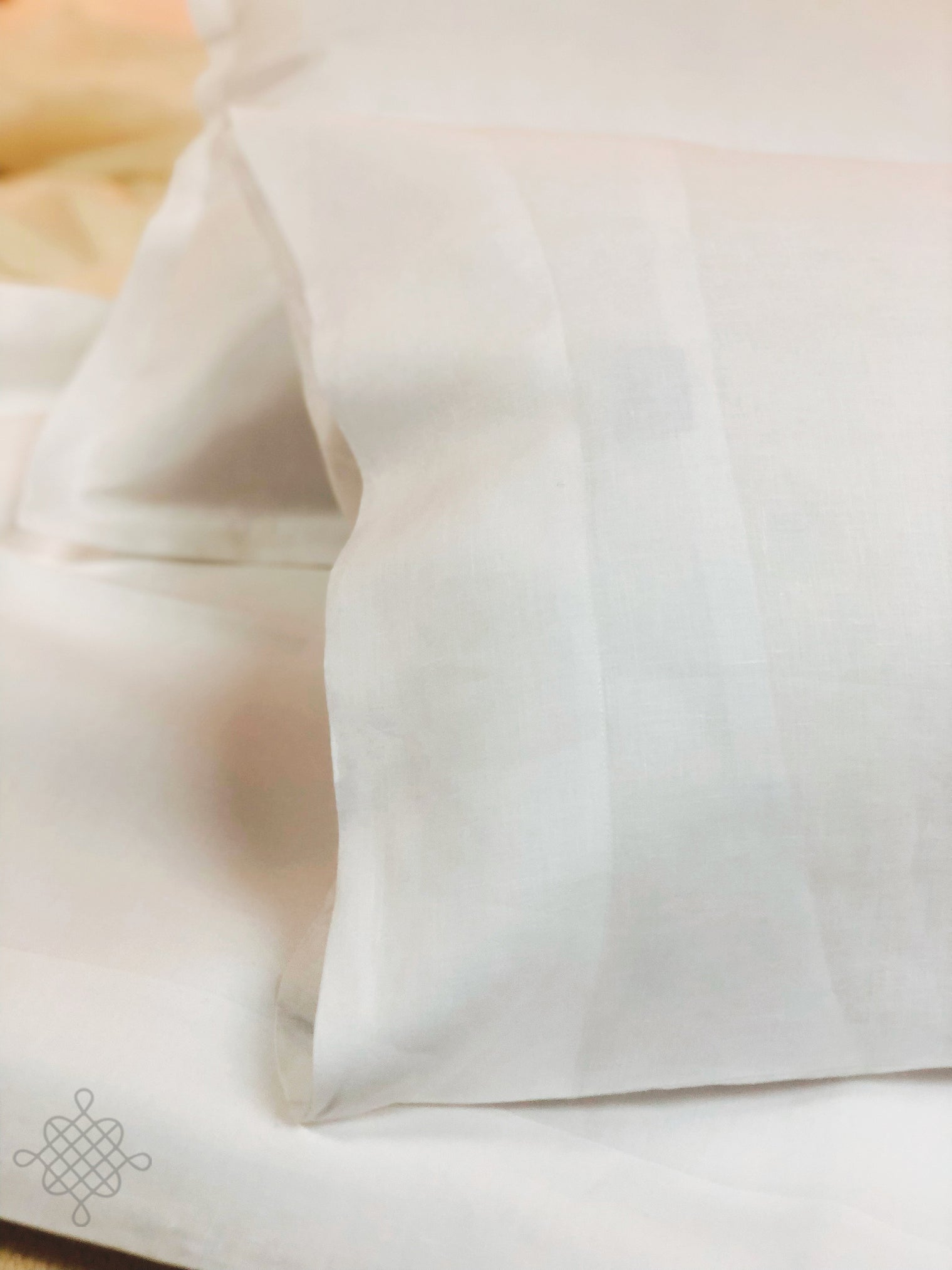 Charlotte Fine Linen Bottom Fitted Sheet