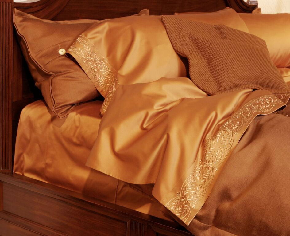 Essentials Sateen Duvet with Tyrolean Embroidery