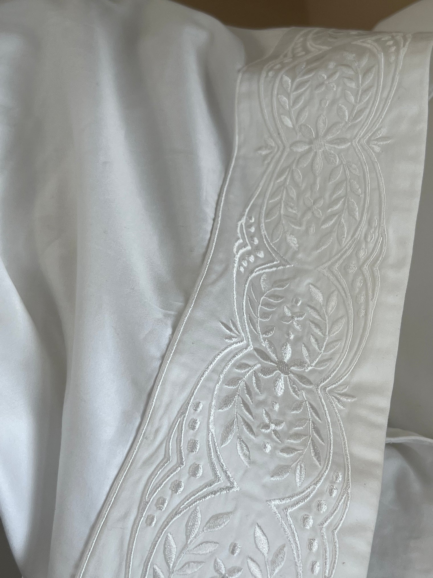 Essentials Sateen Queen Pillowcase set with Tyrollean Embroidery