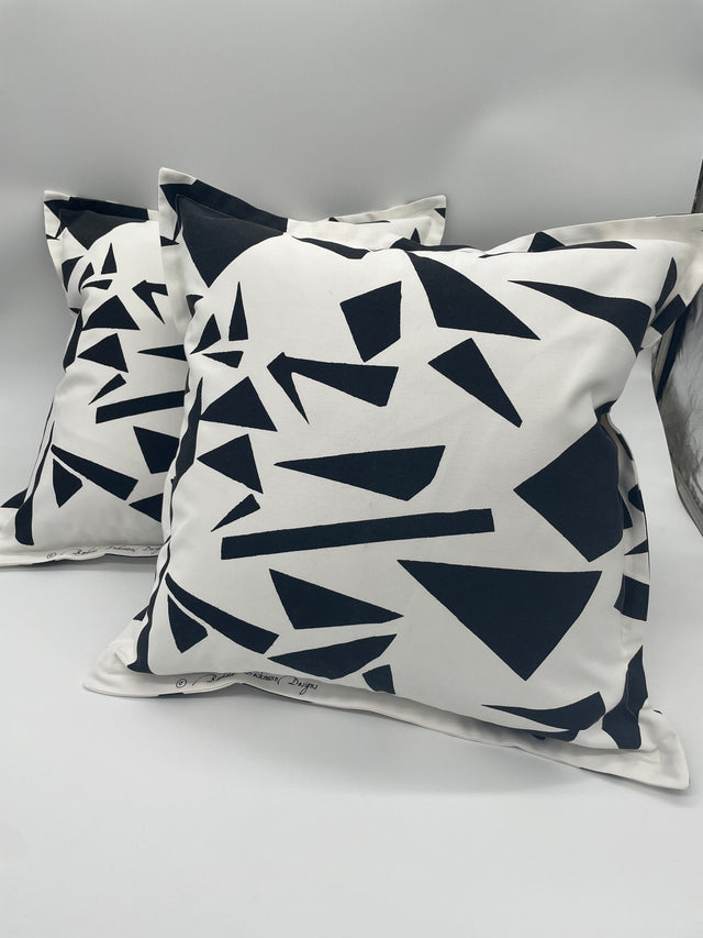 Marbleized Shatter Sunbrella Pillows B&W