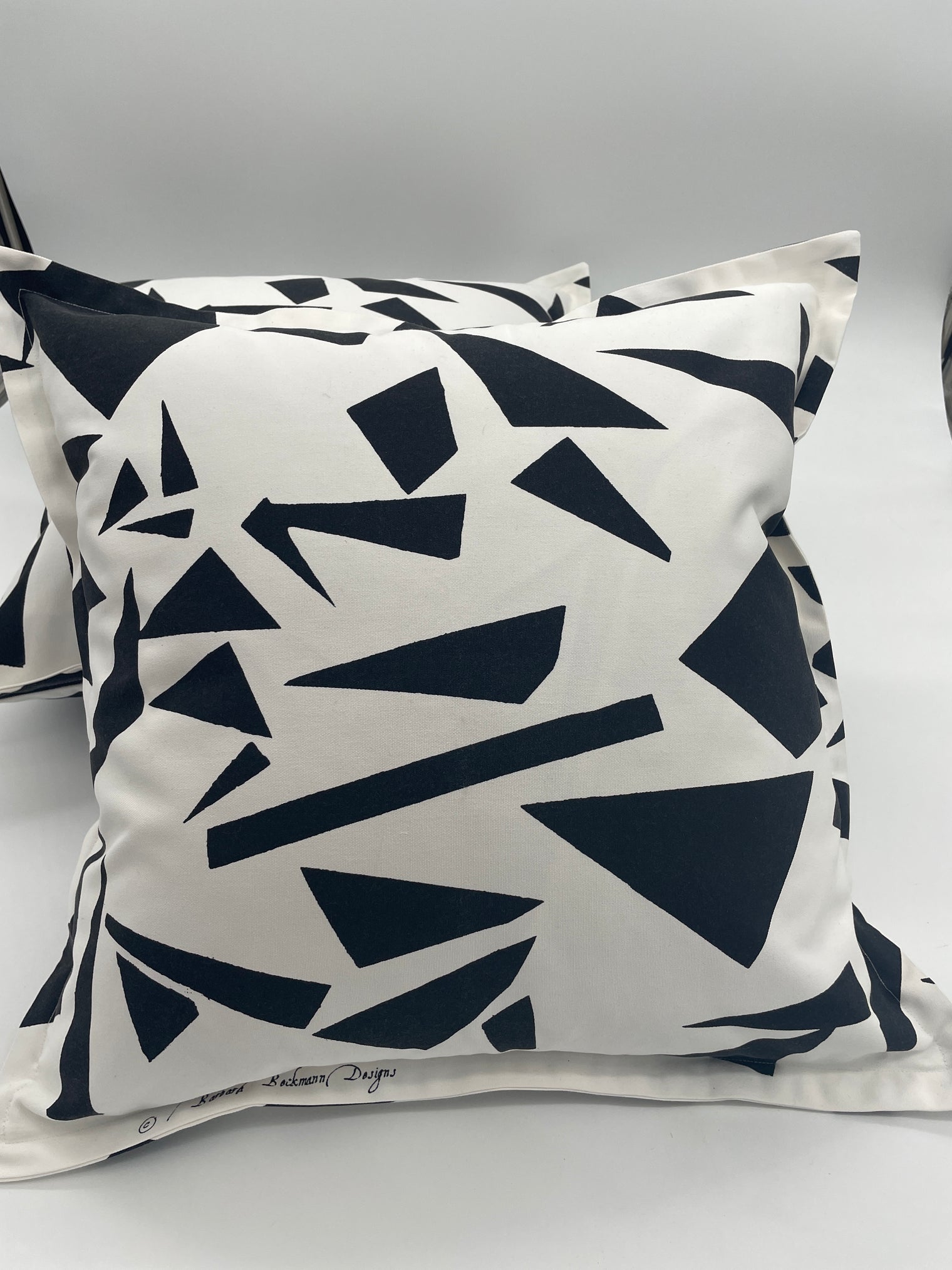 Marbleized Shatter Sunbrella Pillows B&W
