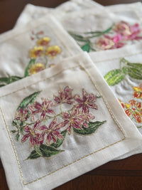 Kim Seybert Orchid Cocktail Napkin in White & Multi, Set of 6 in a Gift Box