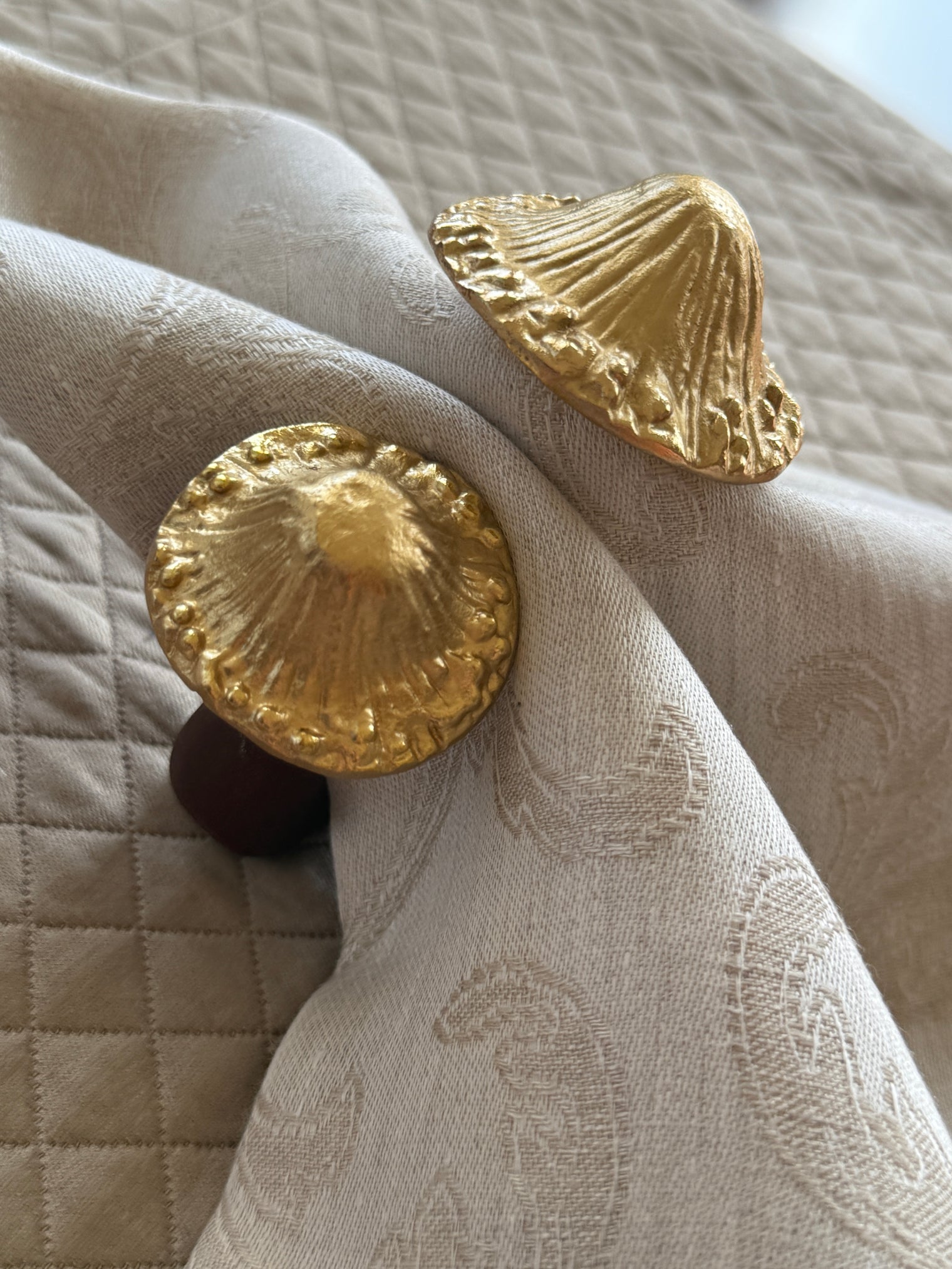 Sprout Napkin Ring in Brown & Gold