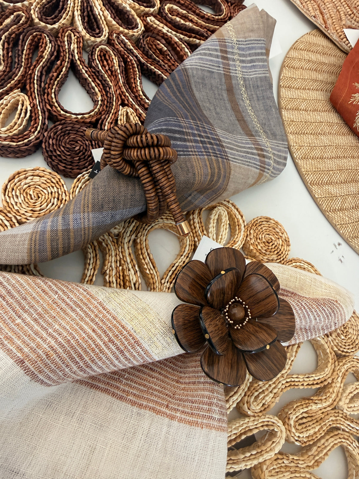 Kearsley represents Kim Seybert table top and gifts.  Look Western Mountains, Rockies, Tahoe, Wine Country, California entertaining. Table scape. 